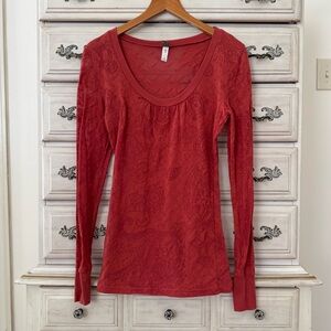 BKE Red Y2K Knit Long Sleeve Top